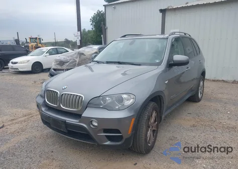 2012 BMW X5 xDrive35D z USA, uszkodzony, nr VIN 5UXZW0C53CL672424